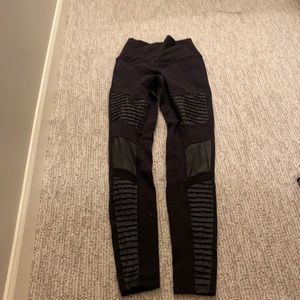 Alo Yoga Leggings